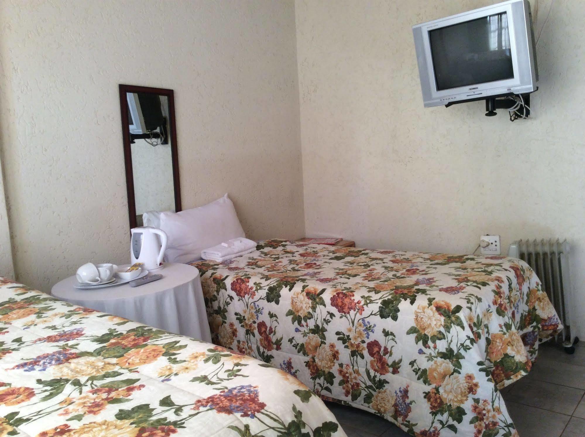 Motlejoa Guest House Butha-Buthe Bagian luar foto